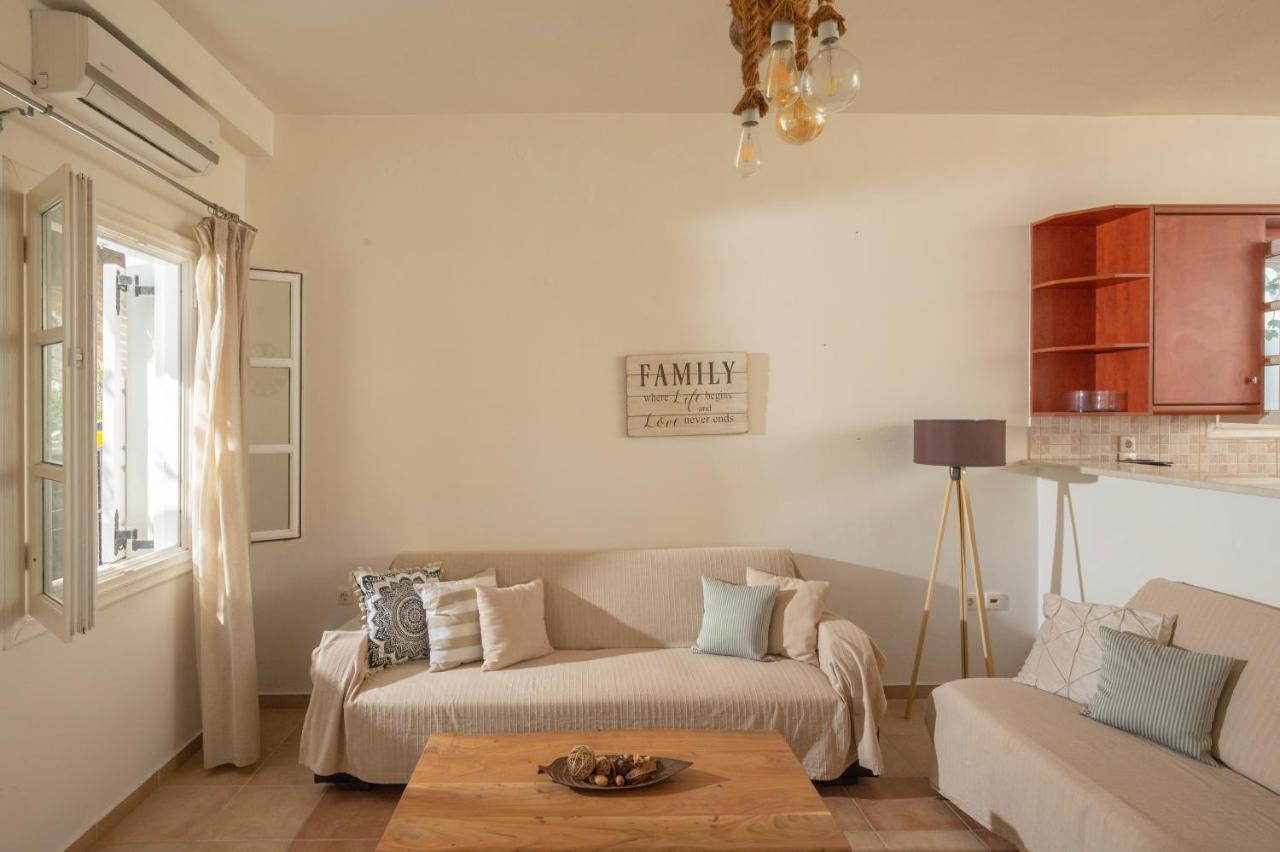 Loukas & Emma Eco Houses Perissa  Ngoại thất bức ảnh